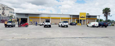 National Store in Prime Location
