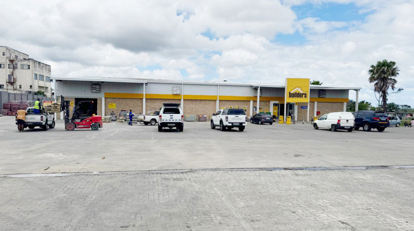National Store in Prime Location