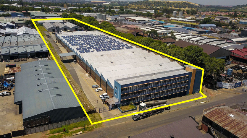 Expansive Manufacturing & Industrial Facility