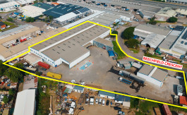 Warehouse In Thriving Springfield Park